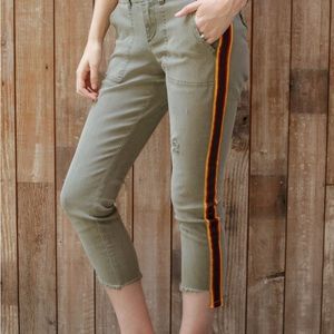 PAM & GELA GEE MORE
UNIFORM SIDE STRIPE STEP MILITARY PANT BRAND NWT SIZE 32